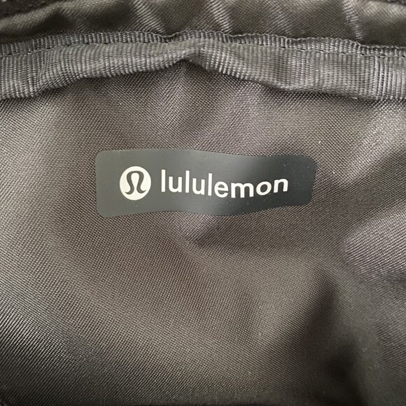 Lululemon Everywhere Belt Bag 1L NWT - Picture 10 of 13